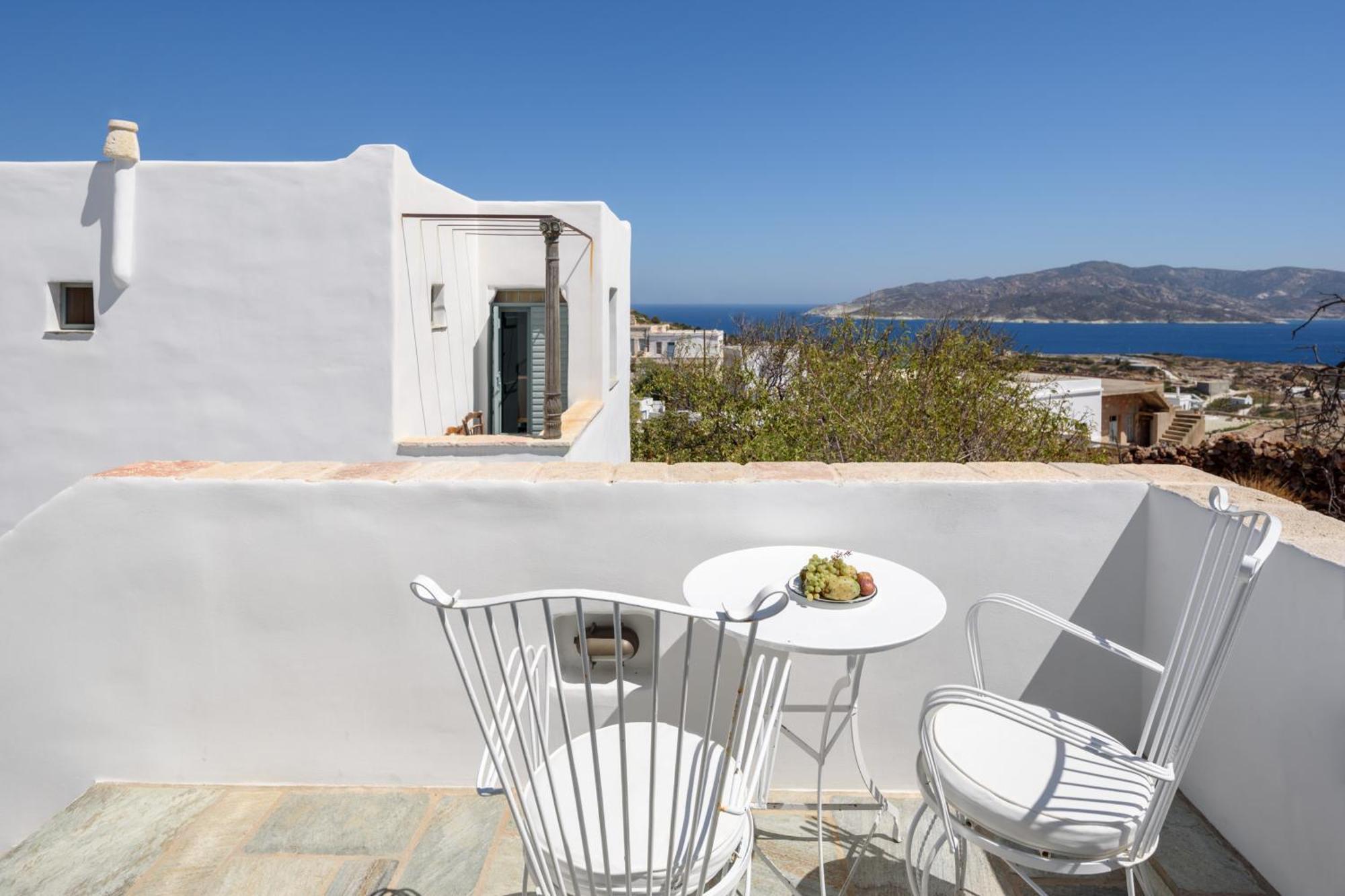 Mezzolovero Suites Kimolos Kímolos Exterior foto