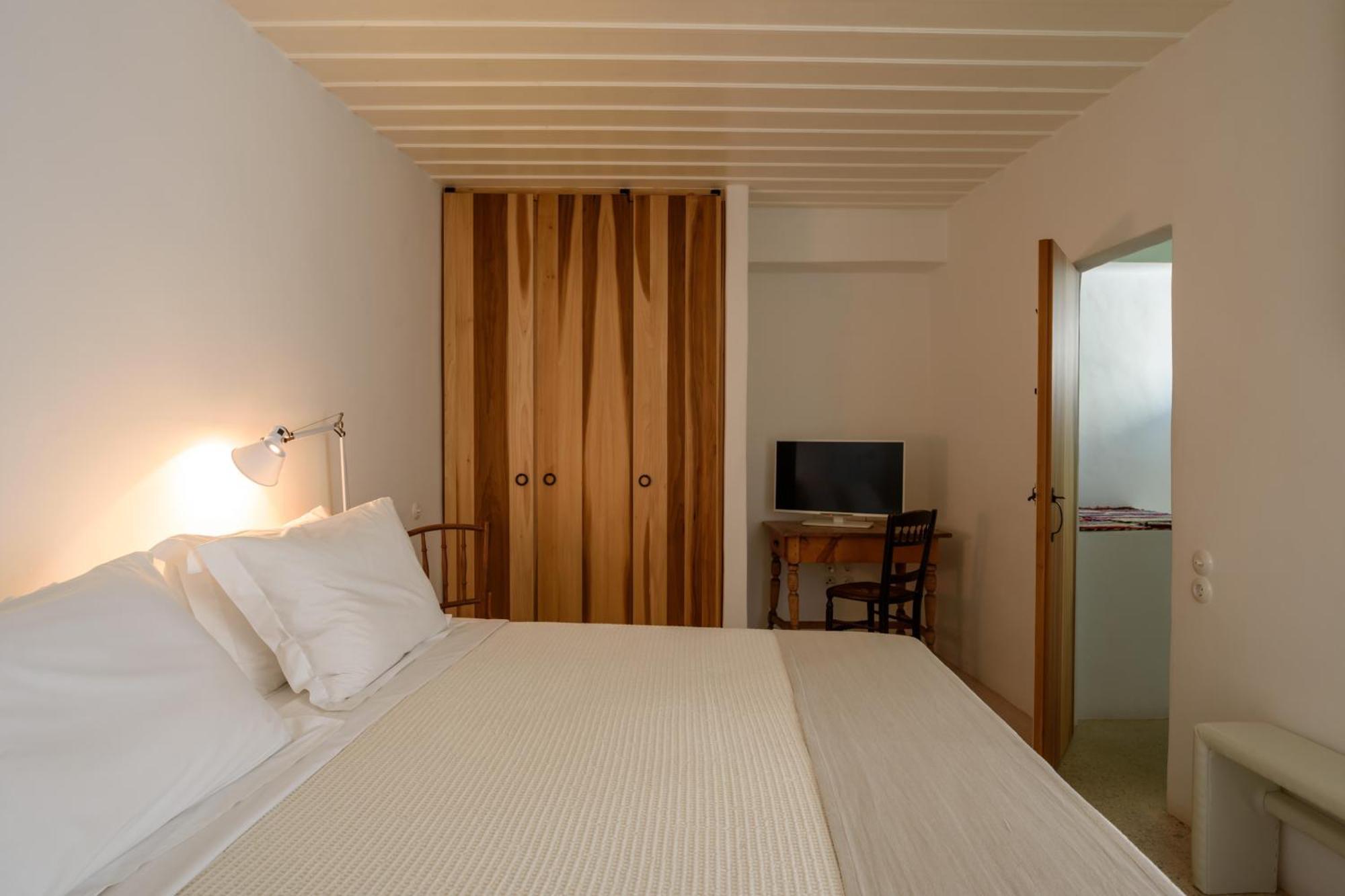 Mezzolovero Suites Kimolos Kímolos Exterior foto